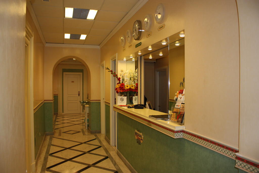 Bed & Breakfast Best Comfort Suites